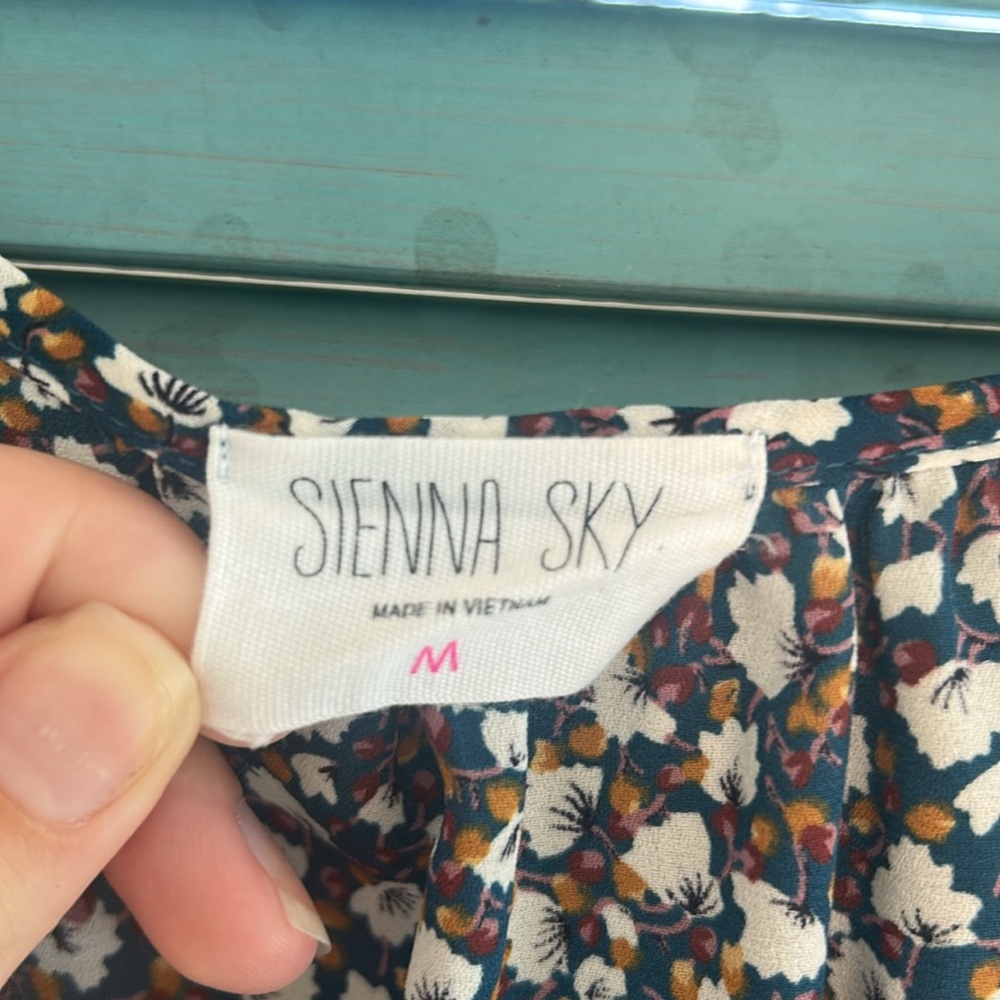 Sienna Sky Blue and White Floral Blouse - Picture 2 of 4